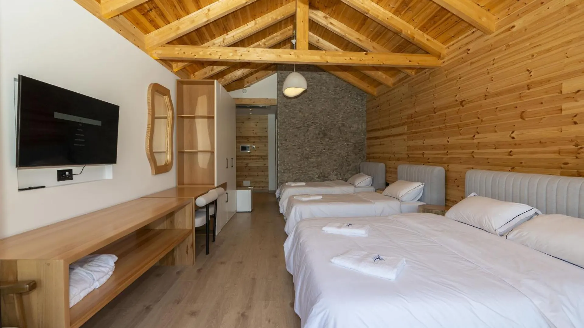 Hotel 5 Stinet Koman 0*,  ألبانيا
